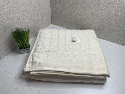 Покривало велюрове "BOZHONG" (Молочний) 220х240 см.