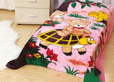 Плед дитячий з мікрофібри "Звірята в лісі" рожевий 110х140 см.